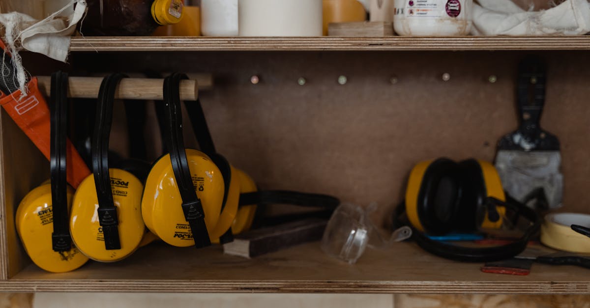 découvrez les normes de sécurité essentielles pour garantir un environnement sûr et conforme. informez-vous sur les exigences et pratiques spécifiques adaptées à divers secteurs pour protéger les travailleurs et les consommateurs.