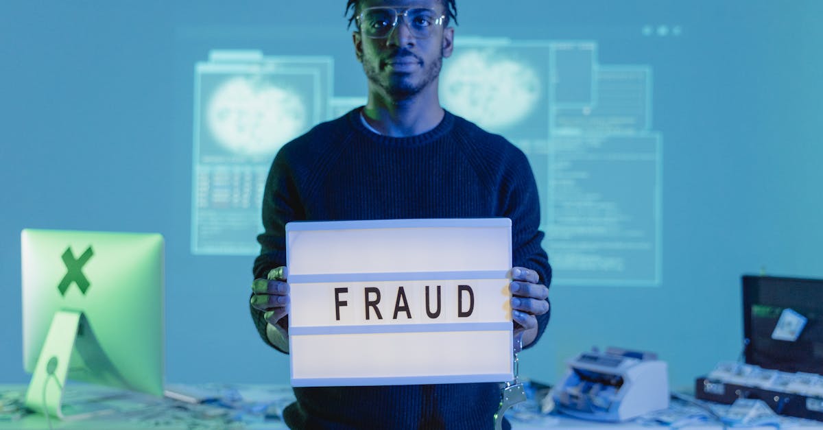découvrez l'univers du cybercrime : ses menaces, ses acteurs, et les meilleures pratiques pour protéger vos données et votre vie numérique. informez-vous sur les tendances actuelles et apprenez à naviguer en toute sécurité sur internet.