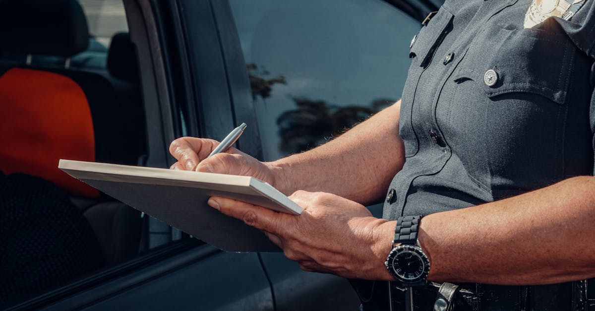 découvrez tout ce qu'il faut savoir sur la compliance : définitions, normes, enjeux et meilleures pratiques pour assurer la conformité de votre entreprise aux réglementations en vigueur.
