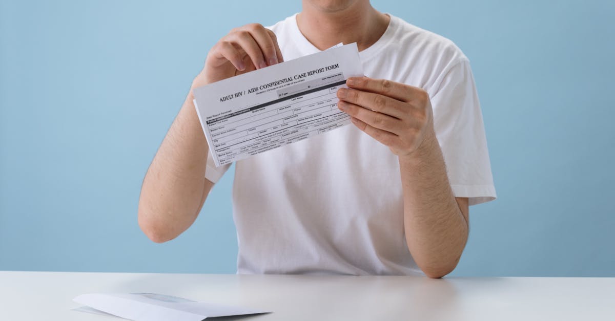 découvrez tout ce que vous devez savoir sur les accords de confidentialité : définition, importance, types, et conseils pour les rédiger efficacement afin de protéger vos informations sensibles et respecter la vie privée des parties prenantes.