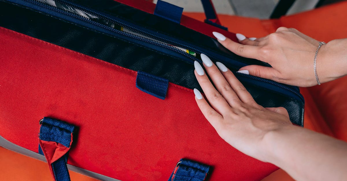 découvrez notre guide sur le digital first aid, une approche innovante pour résoudre vos problèmes numériques rapidement et efficacement. apprenez à dépanner vos appareils, optimiser vos outils en ligne et naviguer en toute sécurité dans le monde numérique.