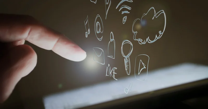 Le contact écrit : e-mail et chat, quand ça marche vraiment