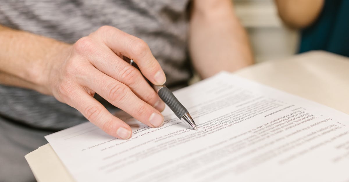 Garanties contractuelles : comprendre l’importance de ces clauses essentielles