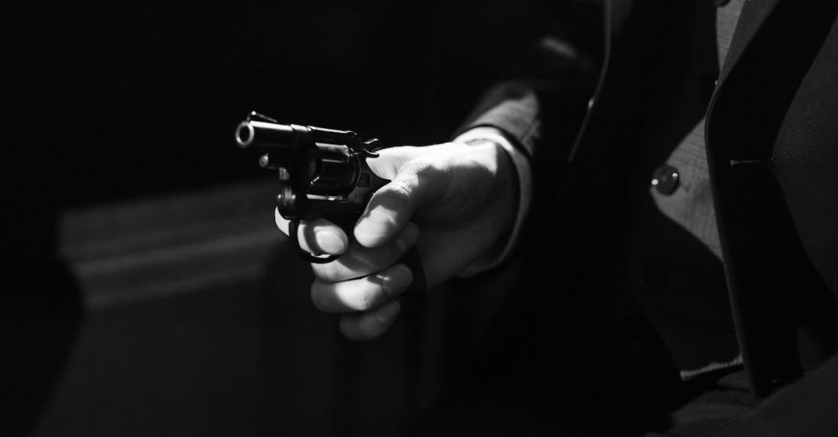 découvrez comment déposer une plainte criminelle et les étapes à suivre pour protéger vos droits. obtenez des conseils juridiques et des informations sur le processus judiciaire en france.