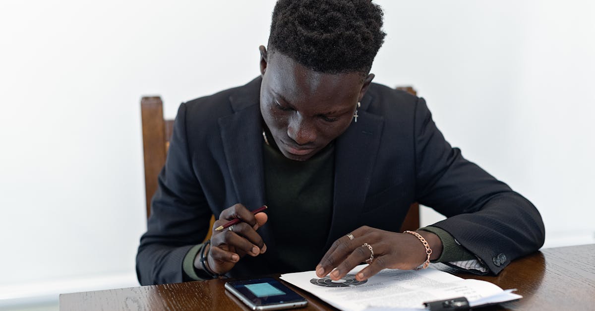 découvrez comment les contrats numériques transforment la gestion des accords commerciaux. simplifiez vos processus, assurez la sécurité des transactions et gagnez du temps avec des solutions innovantes en matière de contrats électroniques.