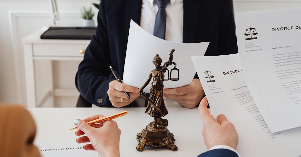 découvrez l'expertise de nos avocats expérimentés qui vous accompagnent dans tous vos démarches juridiques. que ce soit pour des conseils, la défense de vos droits ou la représentation en justice, notre équipe met tout en œuvre pour protéger vos intérêts.